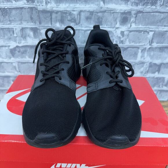 Nike Roshe Run Hyperfuse Triple Black Running 642233-002 Womens Size 5.5 New - Picture 3 of 6